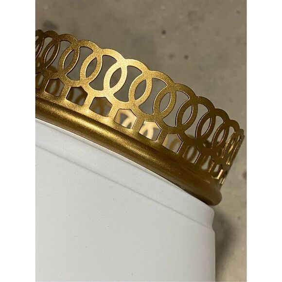 Vintage Small Toleware Metal Lamp Shade Stencil Wheat White and Gold - Picture 2 of 3